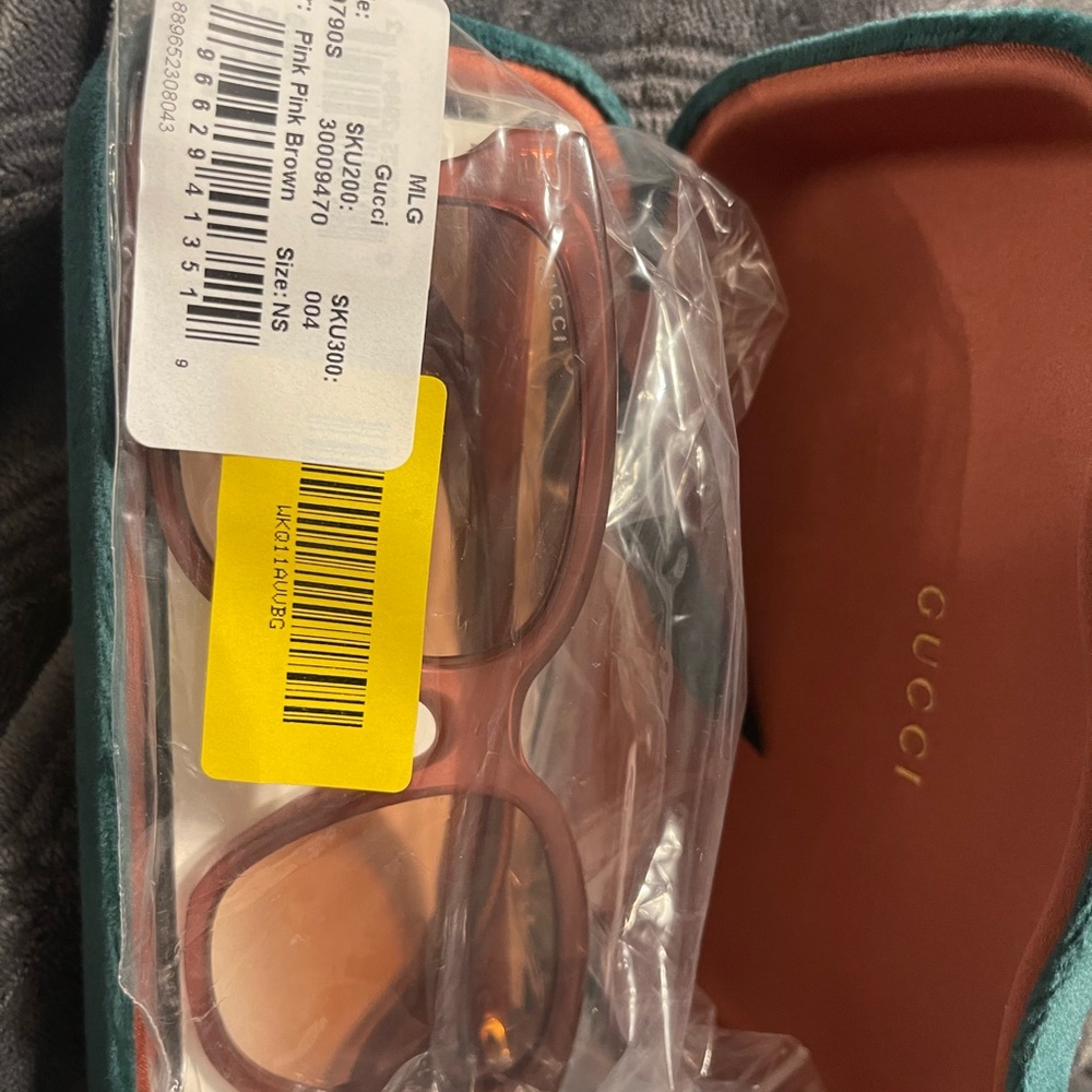 Gucci sunglasses - Picture 6 of 6